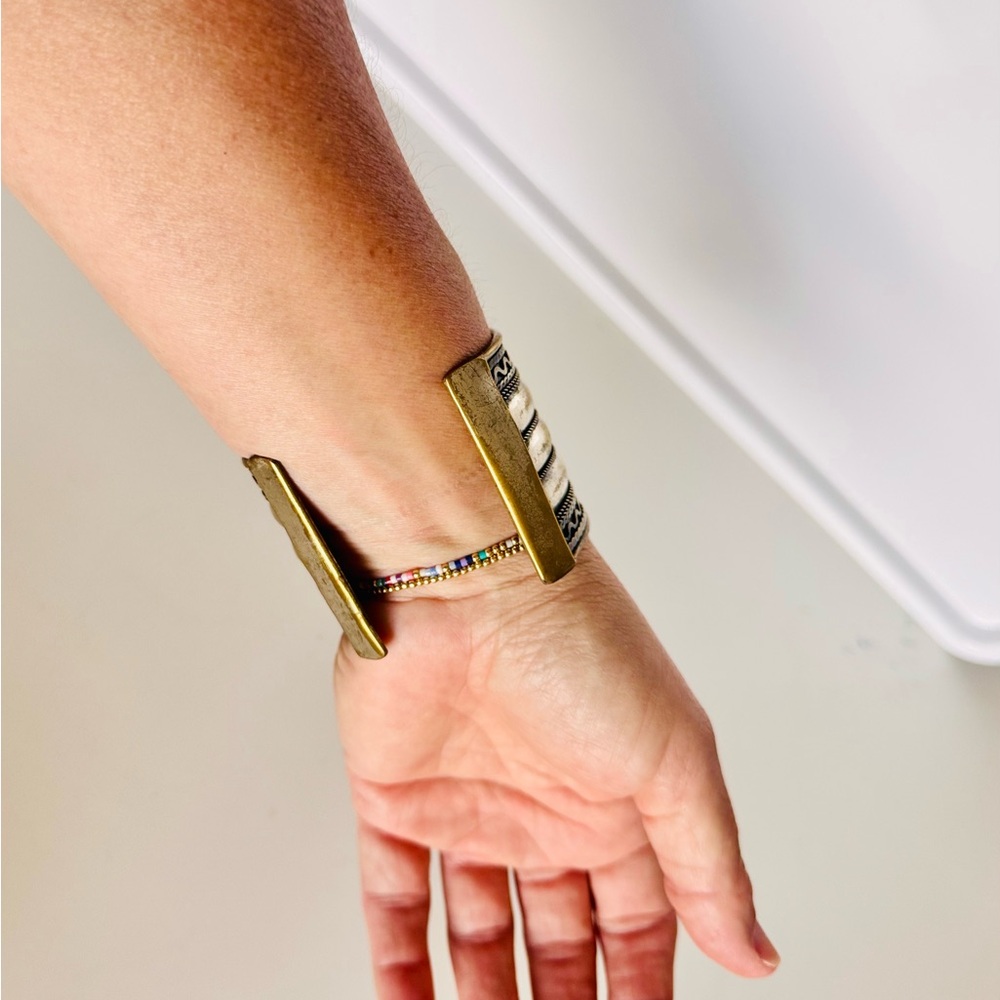 Vintage 3” Boho Silver-Toned Cuff Bracelet - Picture 4 of 14